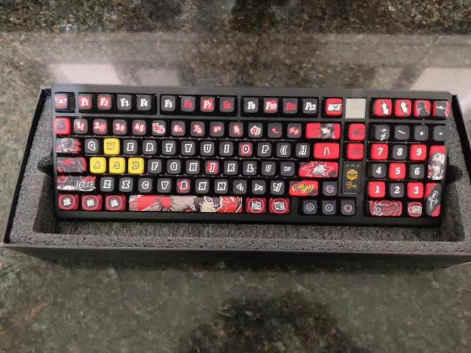 Teclado Edição Especial Persona 5 ROYAL
