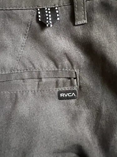 2 bermuda RVCA original