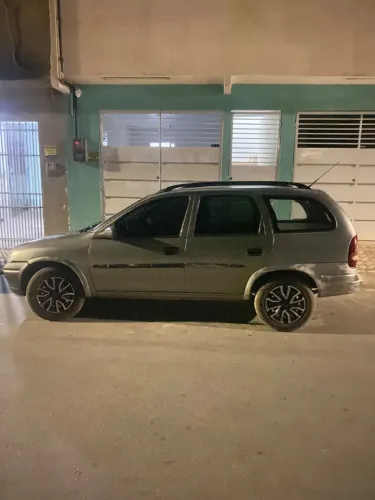 Chevrolet Corsa Wagon GL 1.6 MPFI 4P 1997