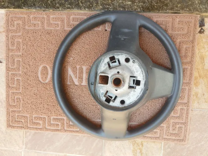Vendo painel controle do ar e volante de mobi