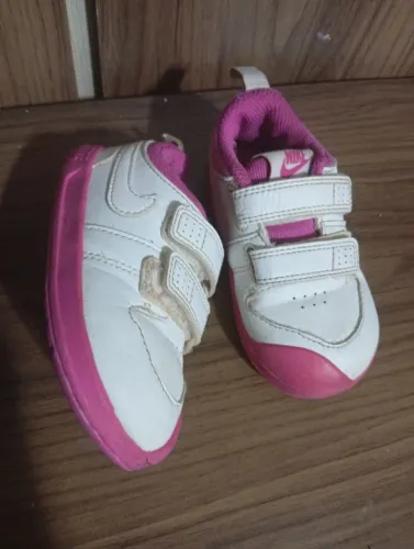 Tênis de bebê Nike menina 21