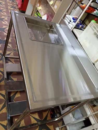 Mesa inox para frango assado