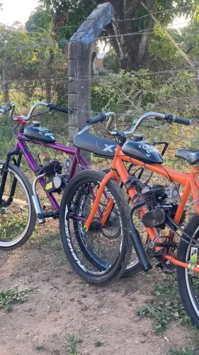 Vendo motorizada se vik buscar faço por 1000 e a laranja