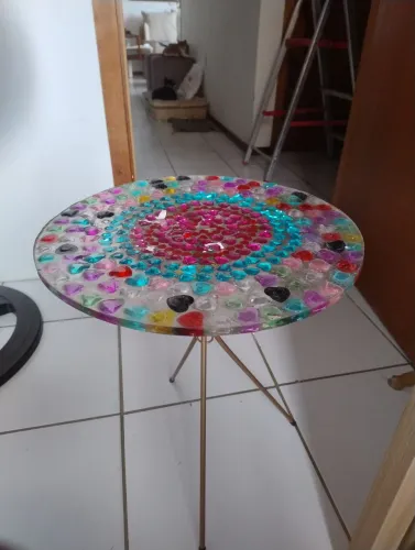 Mesinha de resina