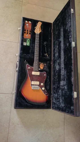 Guitarra Tagima TW-61 + Case De Luthier + Pedais e acessórios