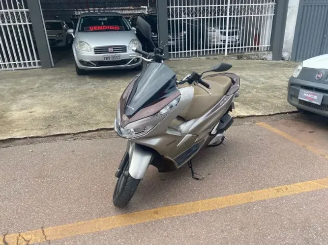 HONDA PCX 150 DLX 2022 AUTOMÁTICA COMPLETA IMPECÁVEL