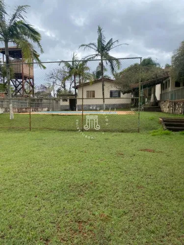 EXCELENTE CHÁCARA À VENDA COM 1.550M² TERRENO E 300M³ AREA CONSTRUIDA NO BAIRRO RIO ACIMA 