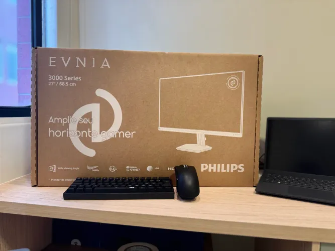 Monitor Philips Evnia | 144Hz | 0,5ms | 27 | IPS | G-SYNC | HDR10 | Full HD | Lacrado
