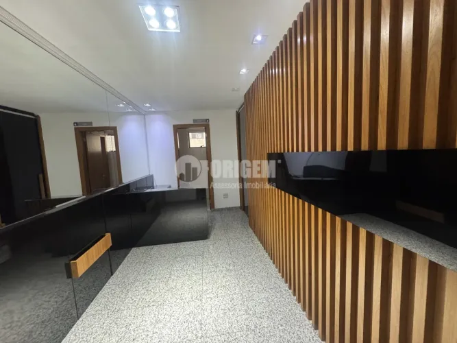 Excelente sala totalmente mobiliada com 109 m² no coração do Batel ao lado da Praça do Jap