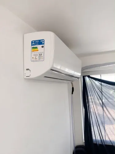 Ar condicionado Gree 12.000 BTU (tem que desinstalar, não entrego, não instalo)