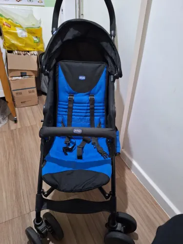 VENDO NOVISSIMO CARRINHO GUARDA CHUVA CHICCO ECHO MR BLUE