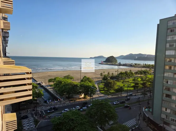 Apartamento de frente na Pompeia, 2 dormitórios (1 suíte), esquina da praia!