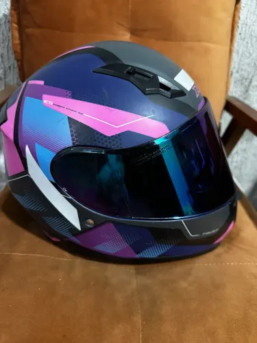Capacete X11 tamanho 56