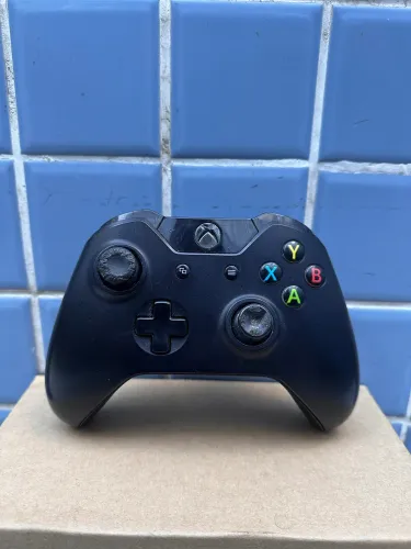Controle Xbox One com Defeito + Controle Mobile 