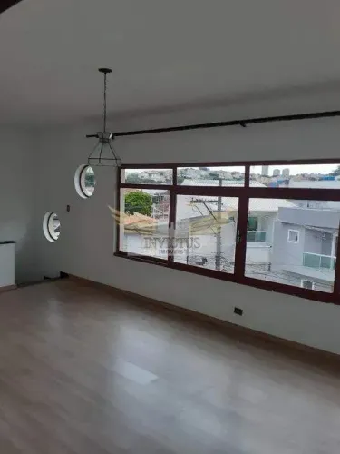 Sobrado com 4 Quartos para Alugar, 460m² - Santa Teresinha, Santo André/SP.