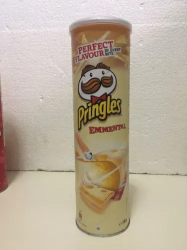 Lata importada Pringles Emmental vazia
