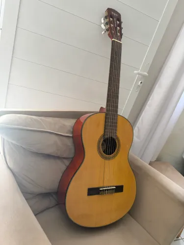 VIOLÃO MICHAEL BEM CONSERVADO ( ACEITO OFERTA )