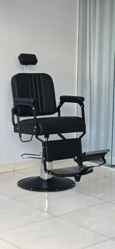 Cadeira de Barbeiro Van De Velde Cruiser - Estado de ZERO - 10x no Cartão