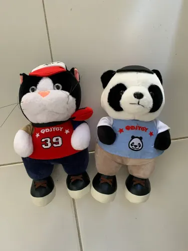 Pelúcias de botinhas - Gato e panda
