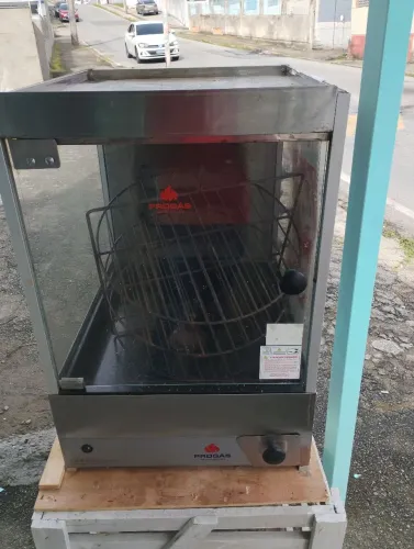 Assadeira de frango (negociável)