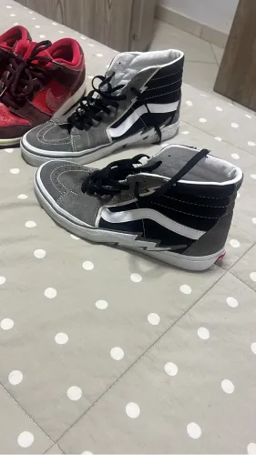Tênis Nike e vans 