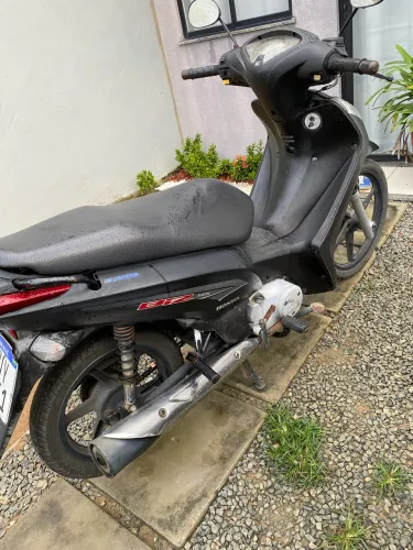 Biz 125 Ex, Preto fosco 