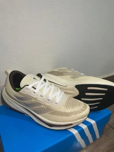 Tênis Adidas <br>Numeração disponível:*38 ao 43*<br>Preço: 150.00<br><br>ZAP: *