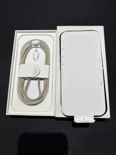 iPhone 16 Black 128gb