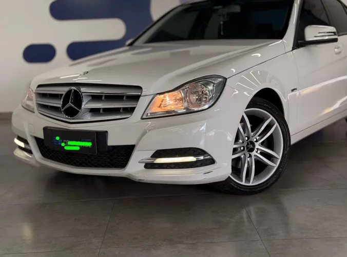 Mercedes-Benz C-180 CGI Classic 1.8 16V 156cv Aut. 2012