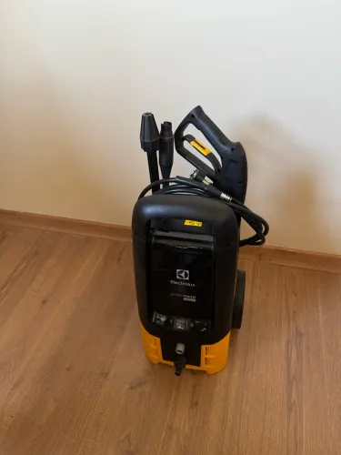Jateadora Electrolux 2200psi Nova