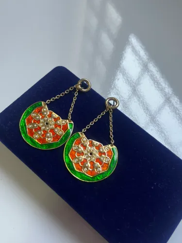 Par de brincos em Prata 925 com Zircônias e Minas - Medalhão Persa