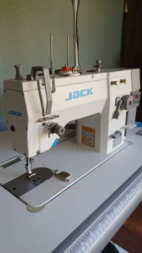 Maquina de Costura Zig Zag Semi-industrial Jack