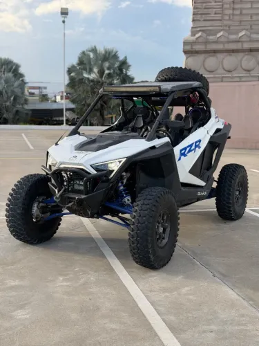 UTV polaris Rzr pro-xp ultimate turbo 4x4 2021,revisado,pneus novos,som stx,radiador adapt
