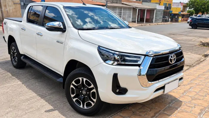 Toyota Hilux CD SRX 4X4 2.8 TDI 16V Diesel Aut. 2021