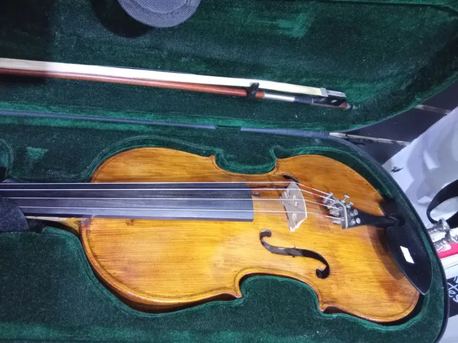 Viola de arco luthier