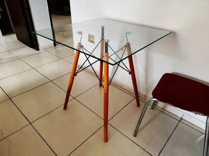 Mesa Quadrada Vidro 70cm Jantar Eiffel Charles Eames