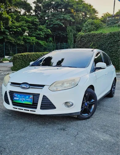 Ford Focus 1.6 S/1.6 SE Flex 16V 5P AUT 2015