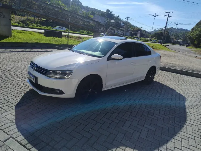 Volkswagen Jetta Comfortline 2.0 T.flex 8V 4P Tipt. 2012