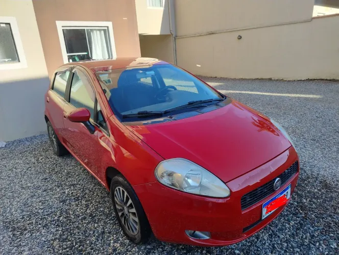 Fiat Punto Attractive 1.4 Fire Flex 8V 5P 2011