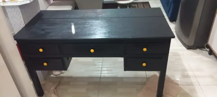 Vendo essa mesinha de madeira