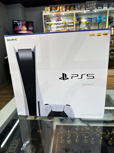 PlayStation 5 com leitor na caixa