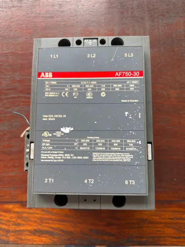 Contactora ABB 1050 amperes 