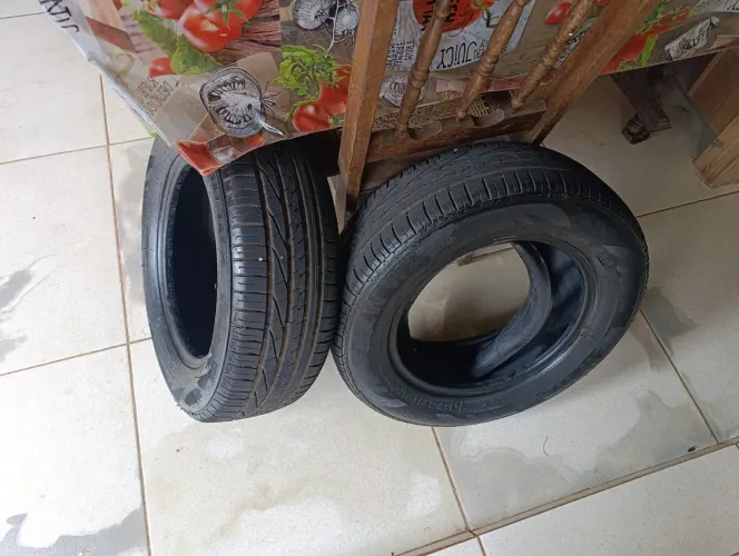 Vendo 2 pneus remold 185/65r14