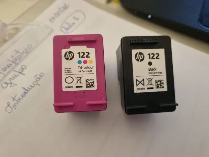 2 Cartuchos para Impressora HP... 1 Preto 1 Colorido ...pouquíssimo usado