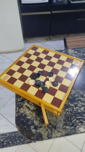 Tabuleiro de Dama em Madeira
