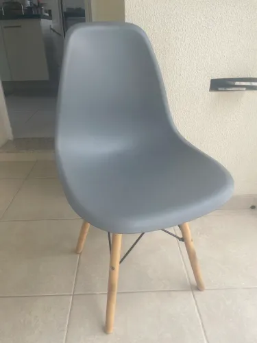 4 cadeiras mobly Charles Eames