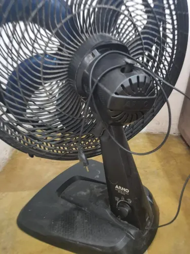 Vendo ventilador Arno muito bom