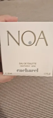 Vendo perfume francês noa 50 ml na caixa nunca usado