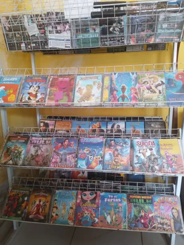 Vende-se CDs e DVDs