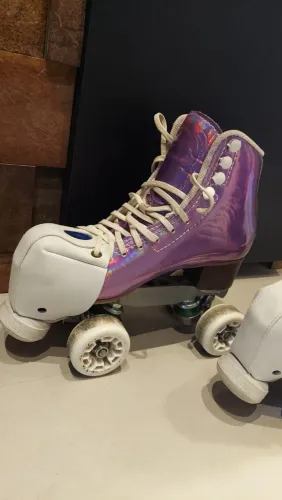 Patins Rye Quad Holográfico Tam. 35 - Excelente Estado